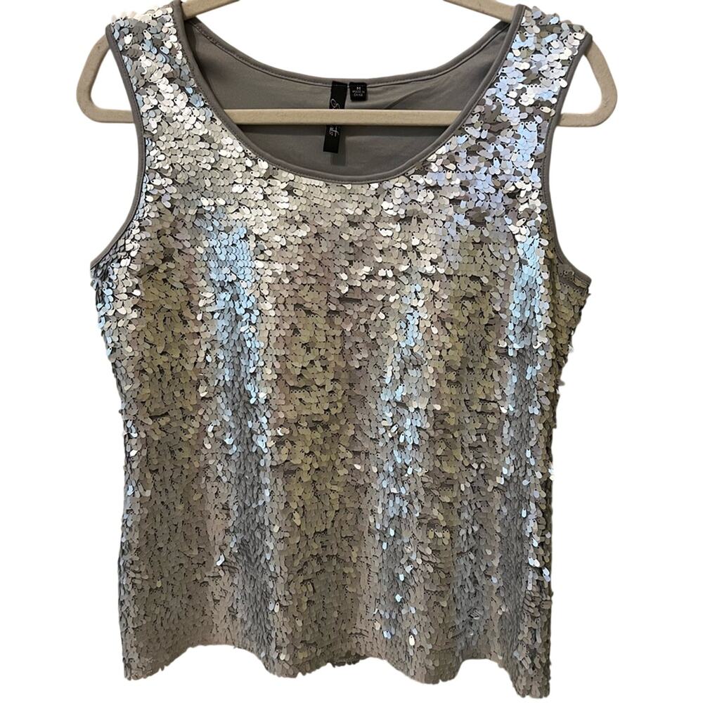 Essentials by Milano Silver Sequin Sparkle Sleeveless Top Size Medium Glam Shiny